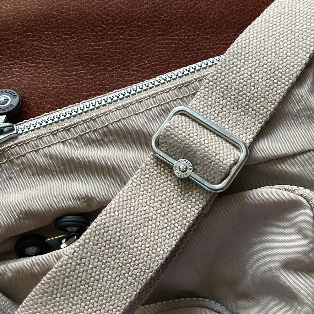 Kipling Crossbody Bag NEW - Picture 8 of 10